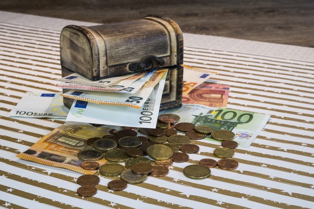 Autoridade Tributária passa patrimónios financeiros a pente fino Autoridade Tributária passa patrimónios financeiros a pente fino